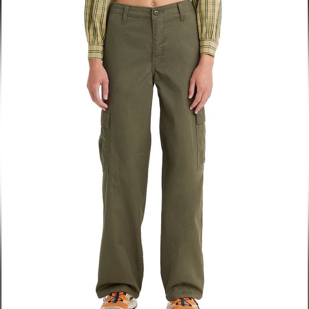Levi’s 94’ Baggy Green Cargo Pants SZ 27